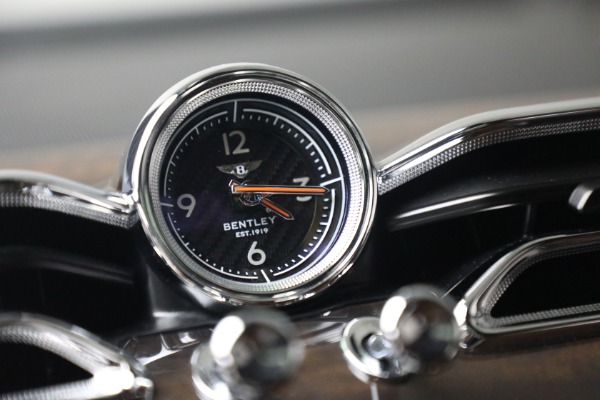 Used 2021 Bentley Bentayga Speed for sale $139,900 at Bentley Greenwich in Greenwich CT 06830 25