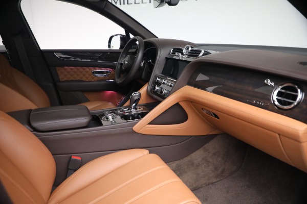Used 2021 Bentley Bentayga Speed for sale $139,900 at Bentley Greenwich in Greenwich CT 06830 26