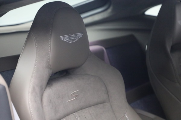 New 2026 Aston Martin Vantage S for sale $257,880 at Bentley Greenwich in Greenwich CT 06830 22