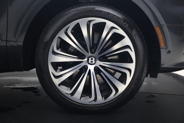 Used 2026 Bentley Bentayga EWB Azure V8 for sale $279,900 at Bentley Greenwich in Greenwich CT 06830 17