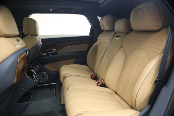 Used 2026 Bentley Bentayga EWB Azure V8 for sale $279,900 at Bentley Greenwich in Greenwich CT 06830 24