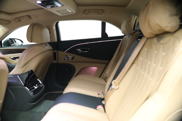 New 2027 Bentley Flying Spur Azure for sale $363,300 at Bentley Greenwich in Greenwich CT 06830 23