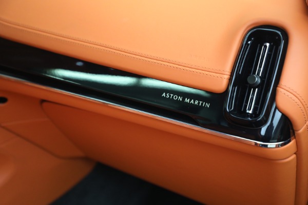 Used 2025 Aston Martin DBX 707 for sale $209,900 at Bentley Greenwich in Greenwich CT 06830 20