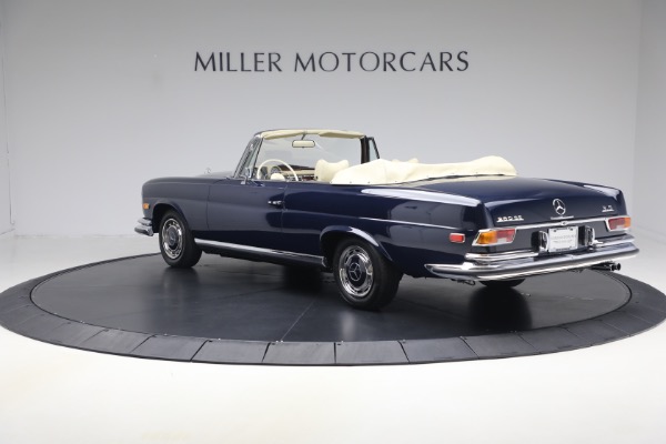 Used 1971 Mercedes-Benz 280SE 3.5 Cabriolet for sale $475,000 at Bentley Greenwich in Greenwich CT 06830 4