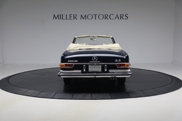 Used 1971 Mercedes-Benz 280SE 3.5 Cabriolet for sale $475,000 at Bentley Greenwich in Greenwich CT 06830 5