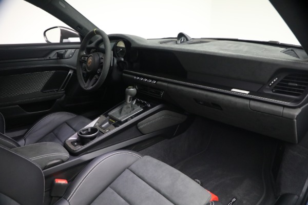 Used 2025 Porsche 911 GT3 RS for sale $479,900 at Bentley Greenwich in Greenwich CT 06830 18