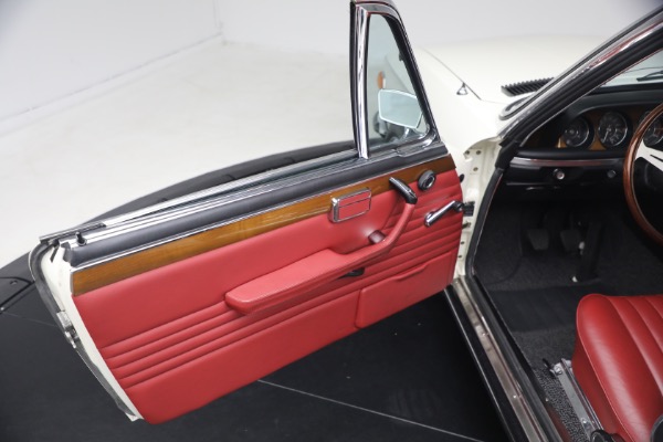 Used 1974 BMW 3.0CSi for sale $175,000 at Bentley Greenwich in Greenwich CT 06830 17
