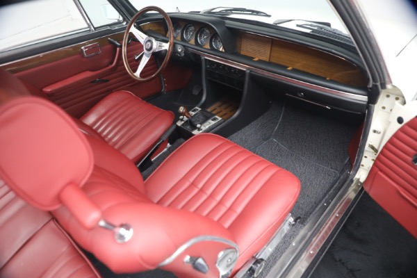Used 1974 BMW 3.0CSi for sale $175,000 at Bentley Greenwich in Greenwich CT 06830 22
