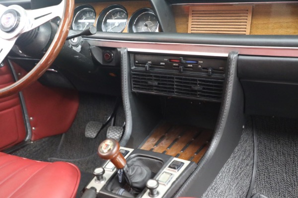 Used 1974 BMW 3.0CSi for sale $175,000 at Bentley Greenwich in Greenwich CT 06830 26