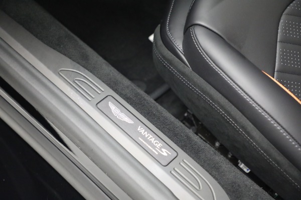 New 2026 Aston Martin Vantage S Roadster for sale $256,300 at Bentley Greenwich in Greenwich CT 06830 26