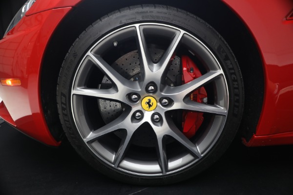 Used 2014 Ferrari California 30 for sale $115,900 at Bentley Greenwich in Greenwich CT 06830 28
