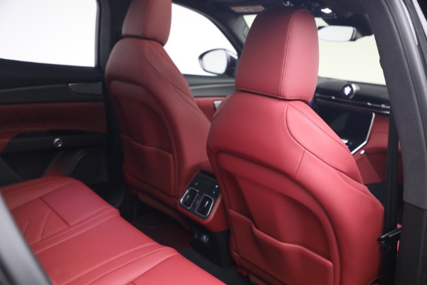 New 2027 Maserati Grecale Trofeo for sale $128,145 at Bentley Greenwich in Greenwich CT 06830 14