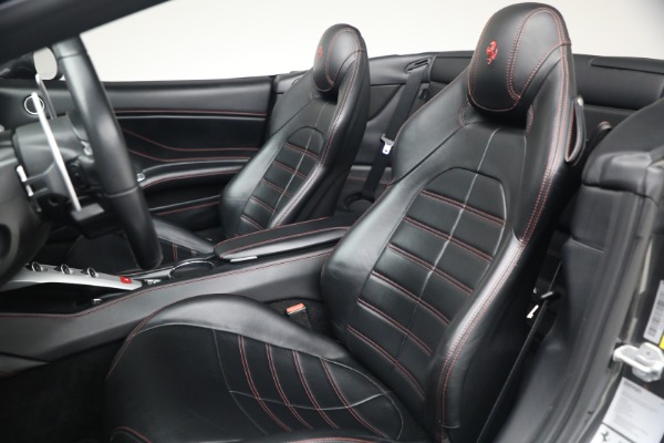 Used 2015 Ferrari California T for sale $139,900 at Bentley Greenwich in Greenwich CT 06830 16