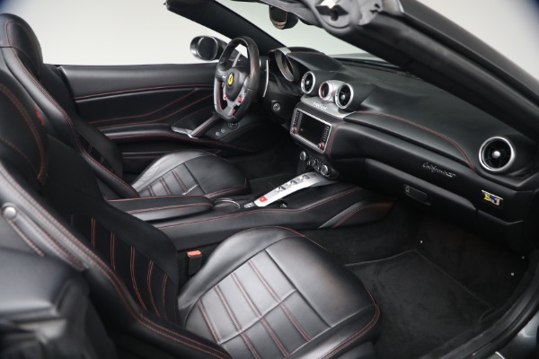 Used 2015 Ferrari California T for sale $139,900 at Bentley Greenwich in Greenwich CT 06830 18