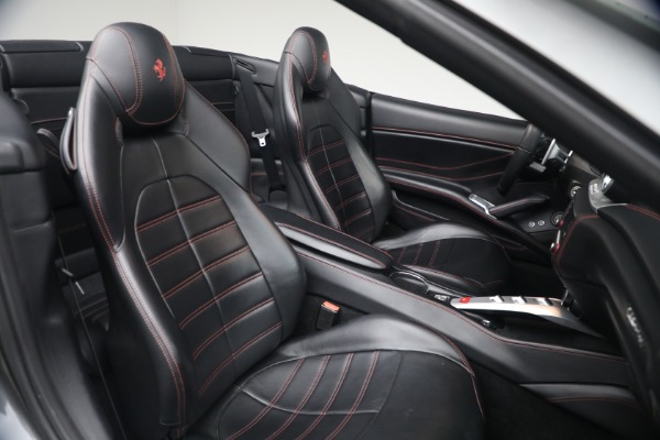 Used 2015 Ferrari California T for sale $139,900 at Bentley Greenwich in Greenwich CT 06830 20