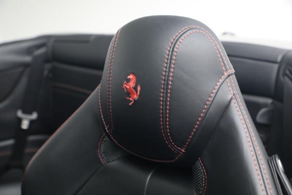 Used 2015 Ferrari California T for sale $139,900 at Bentley Greenwich in Greenwich CT 06830 25