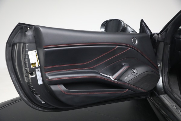 Used 2015 Ferrari California T for sale $139,900 at Bentley Greenwich in Greenwich CT 06830 28