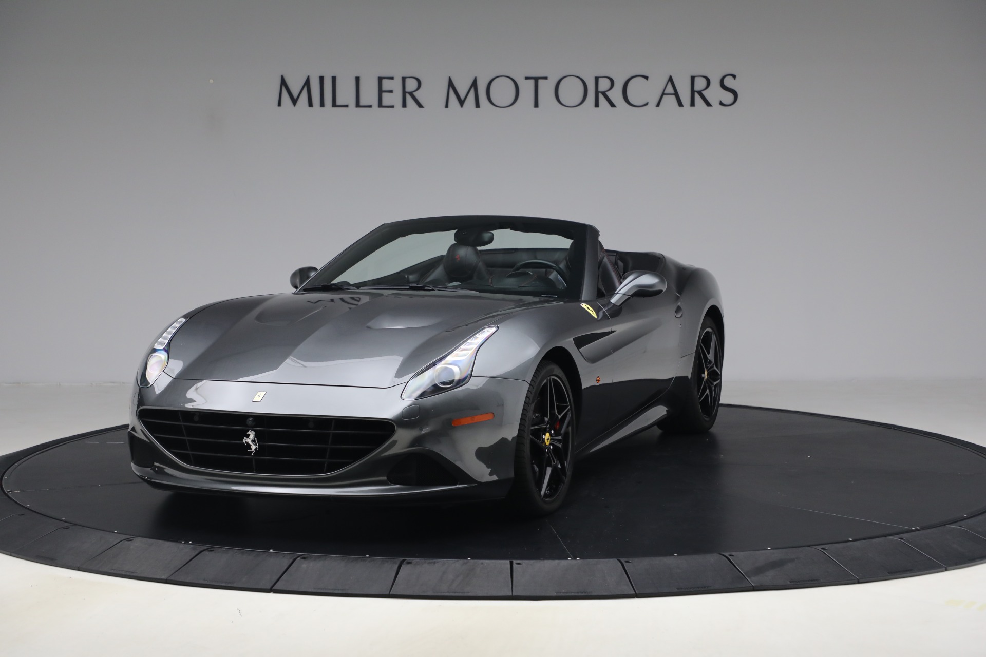 Used 2015 Ferrari California T for sale $139,900 at Bentley Greenwich in Greenwich CT 06830 1
