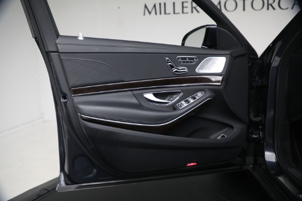 Used 2019 Mercedes-Benz S-Class S 560 4MATIC for sale $49,900 at Bentley Greenwich in Greenwich CT 06830 26