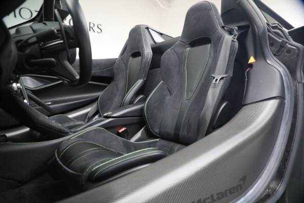 Used 2020 McLaren 720S Spider Performance for sale $277,900 at Bentley Greenwich in Greenwich CT 06830 27