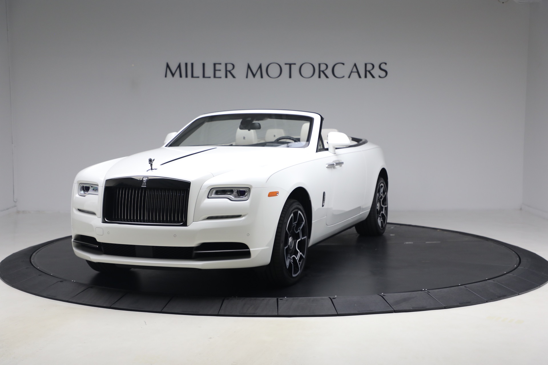 Used 2019 Rolls-Royce Black Badge Dawn for sale $299,900 at Bentley Greenwich in Greenwich CT 06830 1