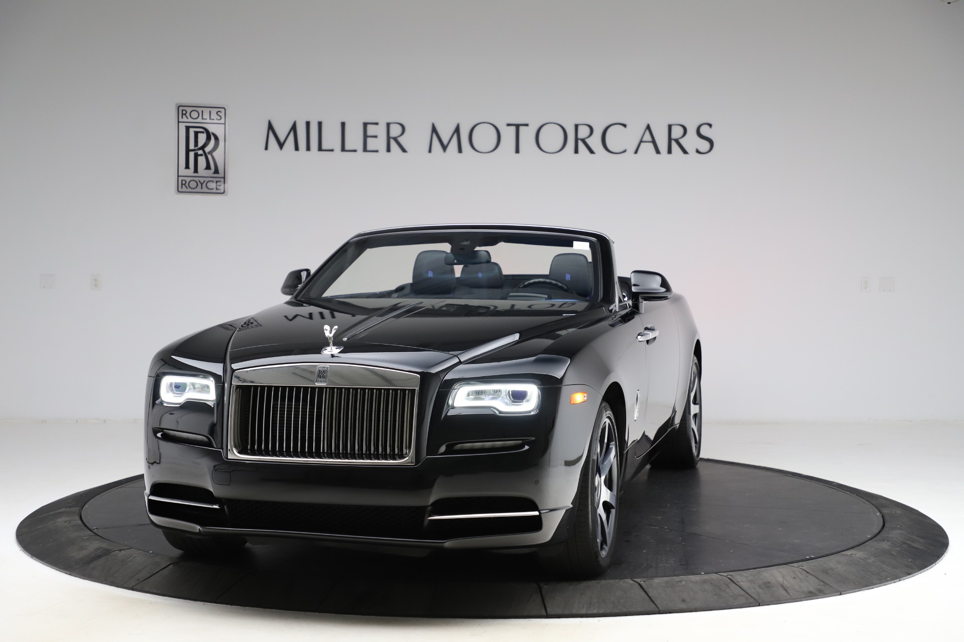 Used 2017 Rolls-Royce Dawn for sale Sold at Bentley Greenwich in Greenwich CT 06830 1